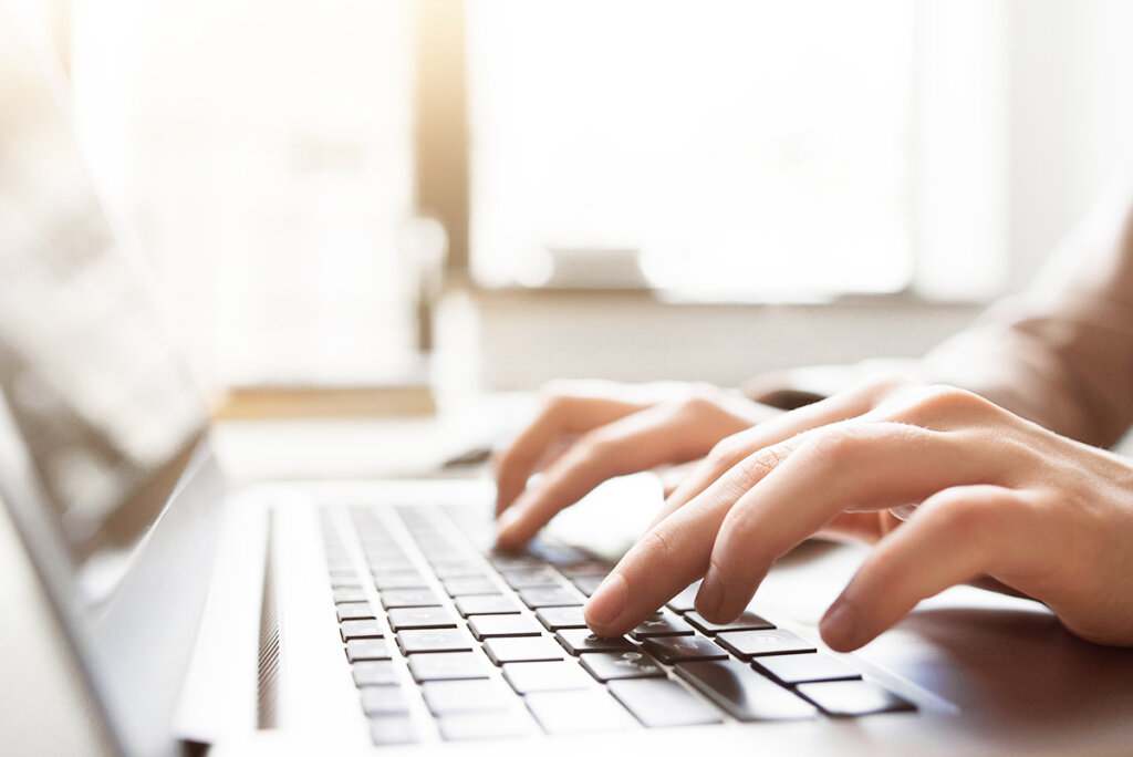 Ingin Coba Peluang Bisnis Online Freelance Writer? Perhatikan Hal Penting Ini