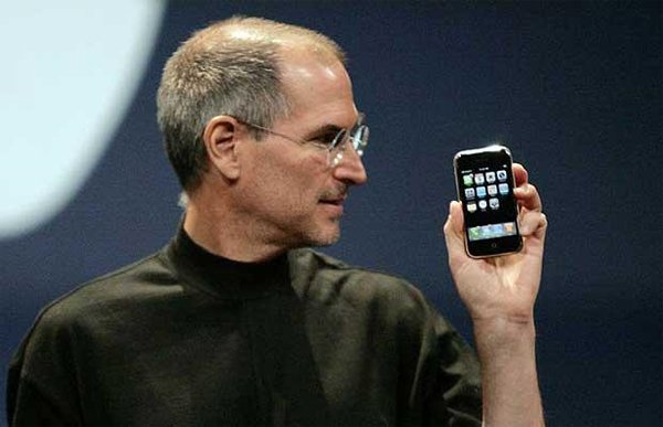 Apple iPhone 4 Unveiled At WWDC By Steve Jobs